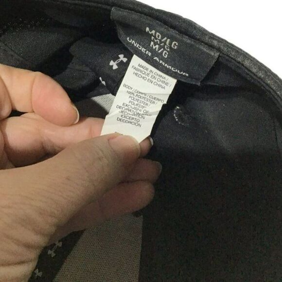 Under Armour Black Men's Adjustable Baseball Cap - Picture 7 of 7